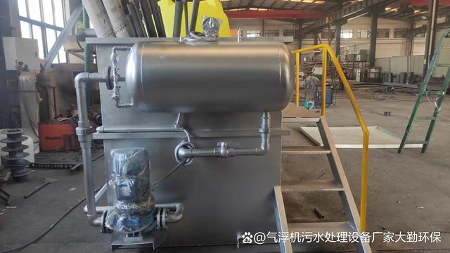 油罐车内部清洗设备 油罐车内部清洗设备图片